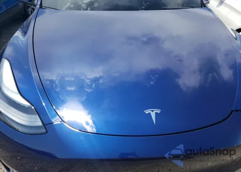 2025 Tesla Model Y from USA, damaged, VIN 7SAYGDEF9SF252226